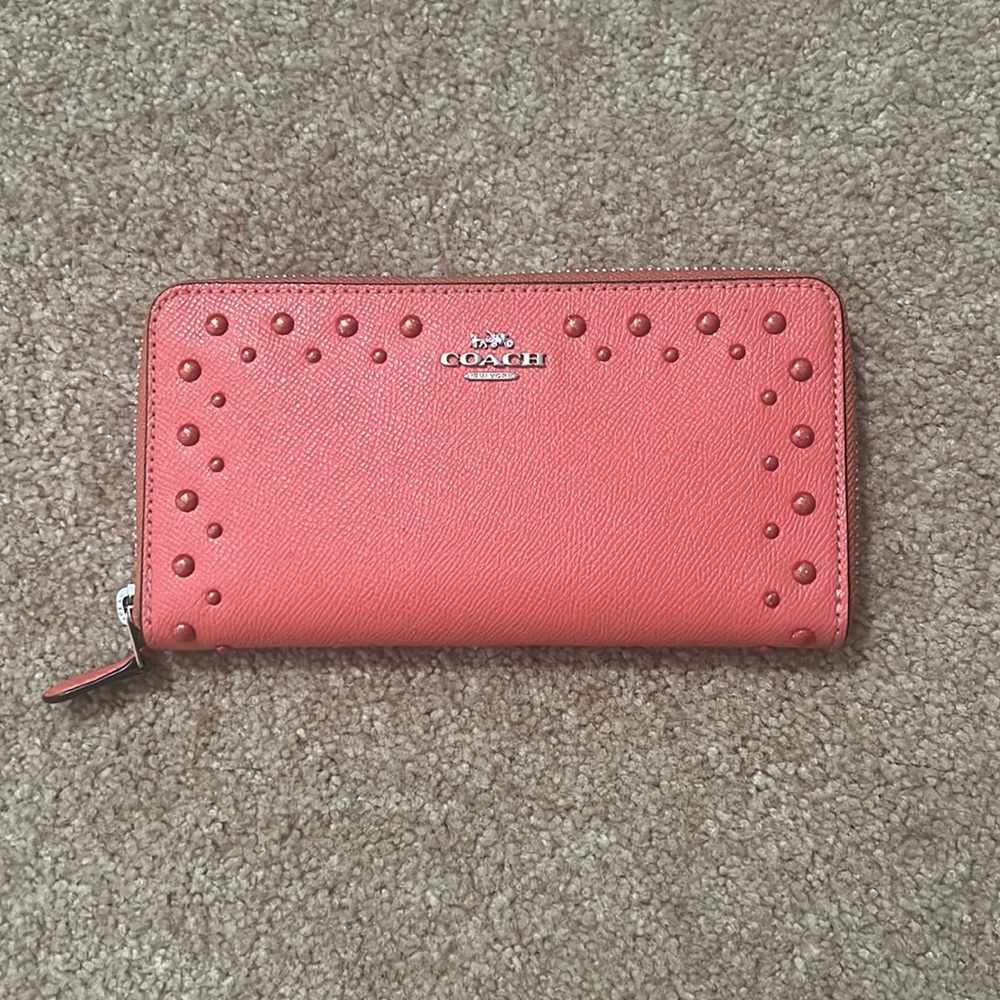 Coach Zip Up Wallet